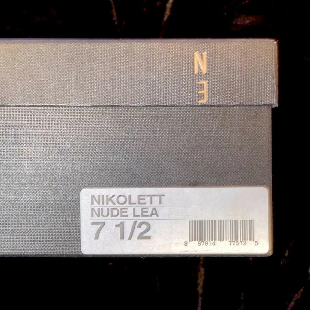 Louis Black suede heel boots size 7.5 by Nicolette by Stevens - Picture 4 of 5